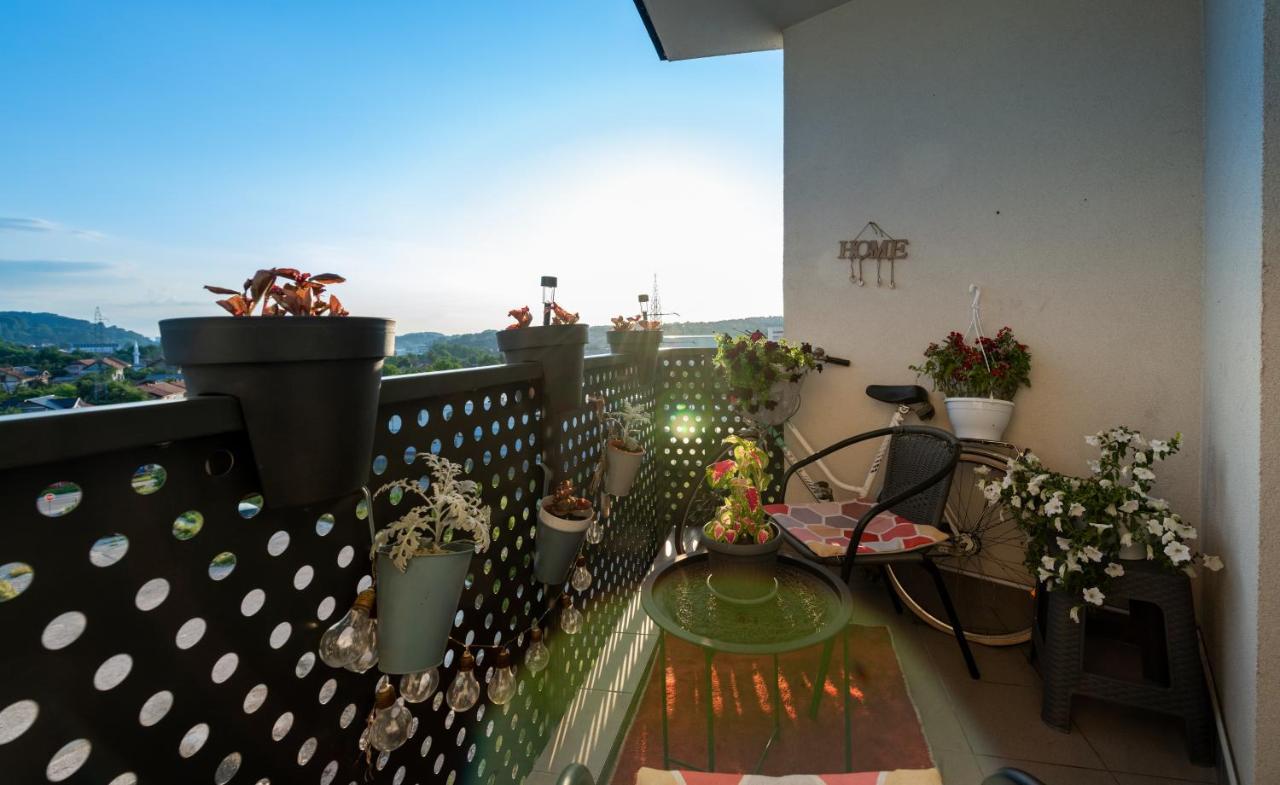 Vesta Apartment Tuzla - Across Bcc Shopping Mall Kültér fotó