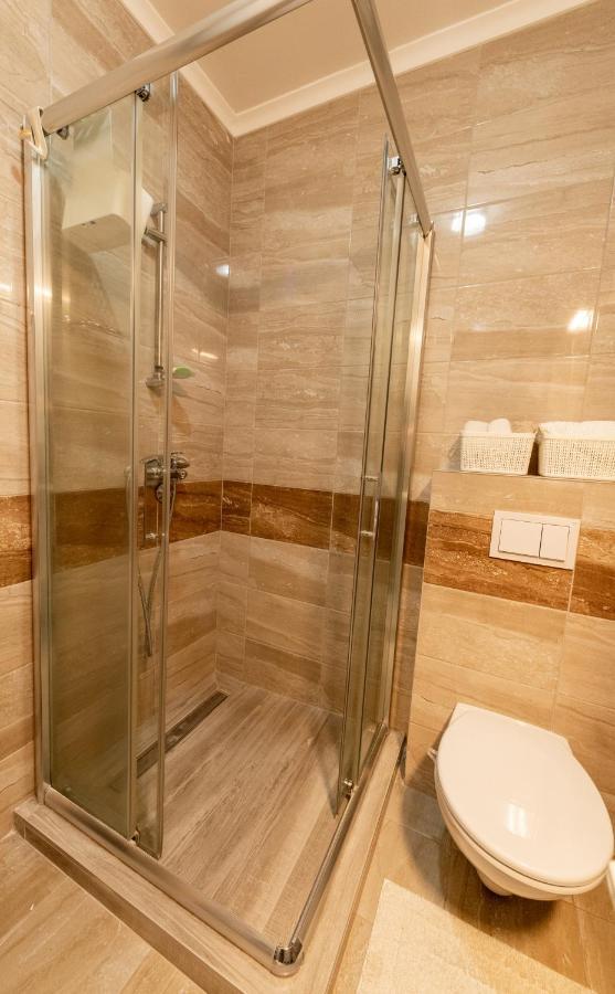 Vesta Apartment Tuzla - Across Bcc Shopping Mall Kültér fotó