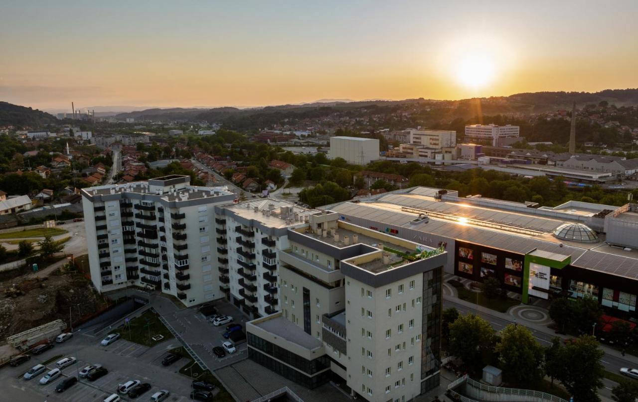 Vesta Apartment Tuzla - Across Bcc Shopping Mall Kültér fotó